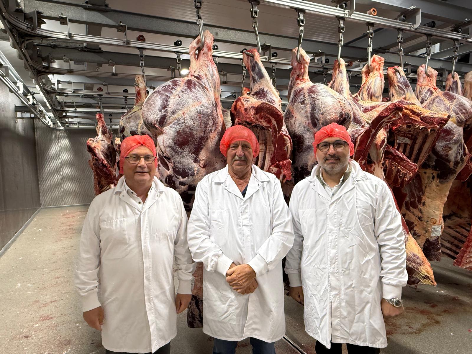 Team tijdens een bezoek aan een vleesverwerkingsfaciliteit